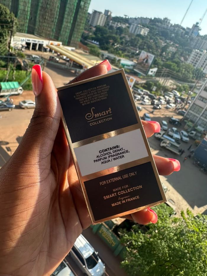 Back of a Smart Collection mini perfume box